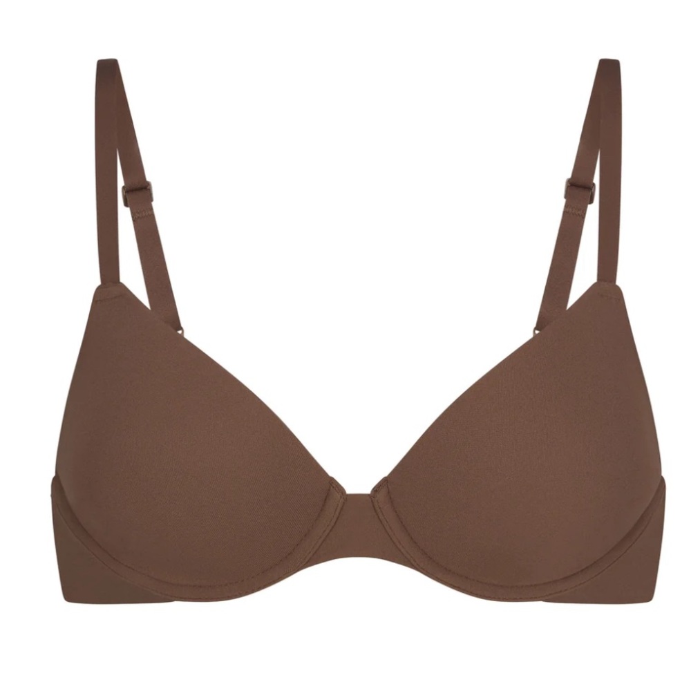 SKIMS FITS EVERYBODY T-SHIRT BRA (oxide)